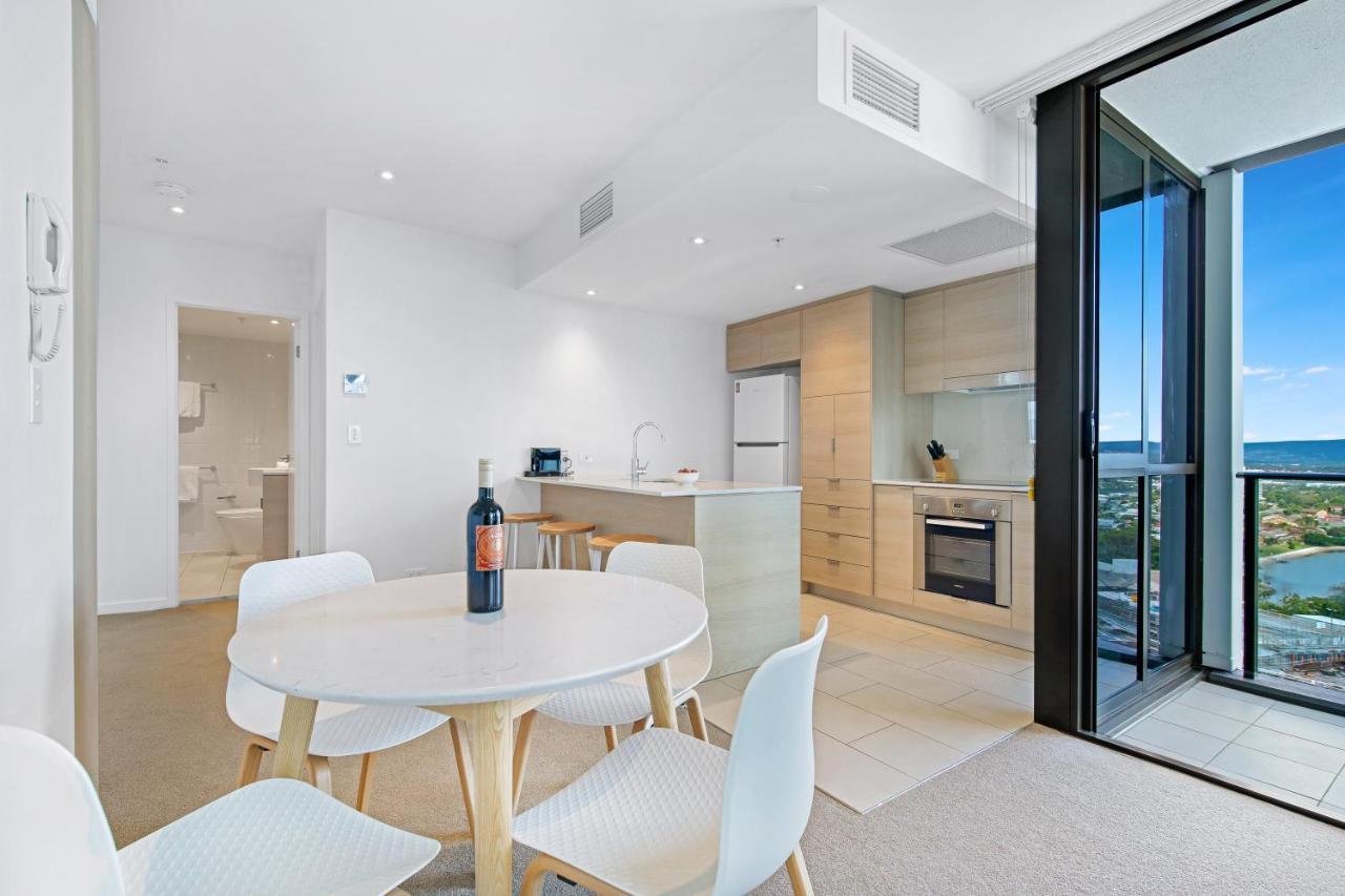 The Eureka Gold Coast Residence On Broadbeach Экстерьер фото