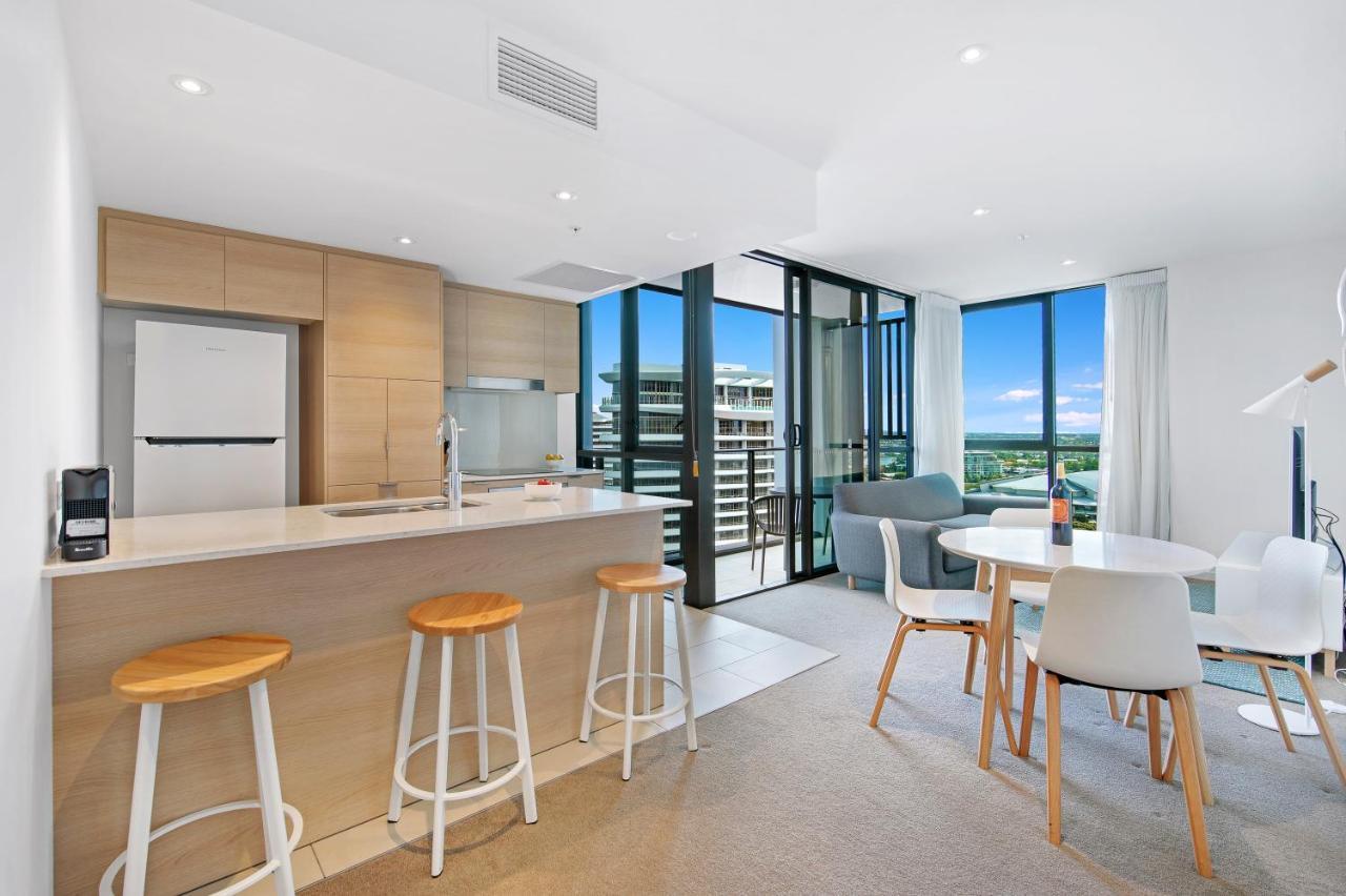 The Eureka Gold Coast Residence On Broadbeach Экстерьер фото