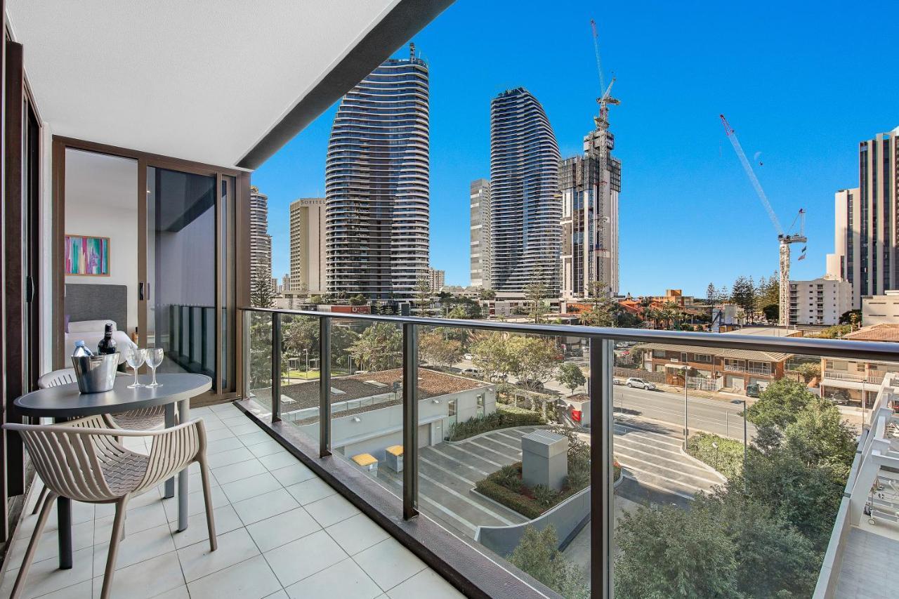 The Eureka Gold Coast Residence On Broadbeach Экстерьер фото