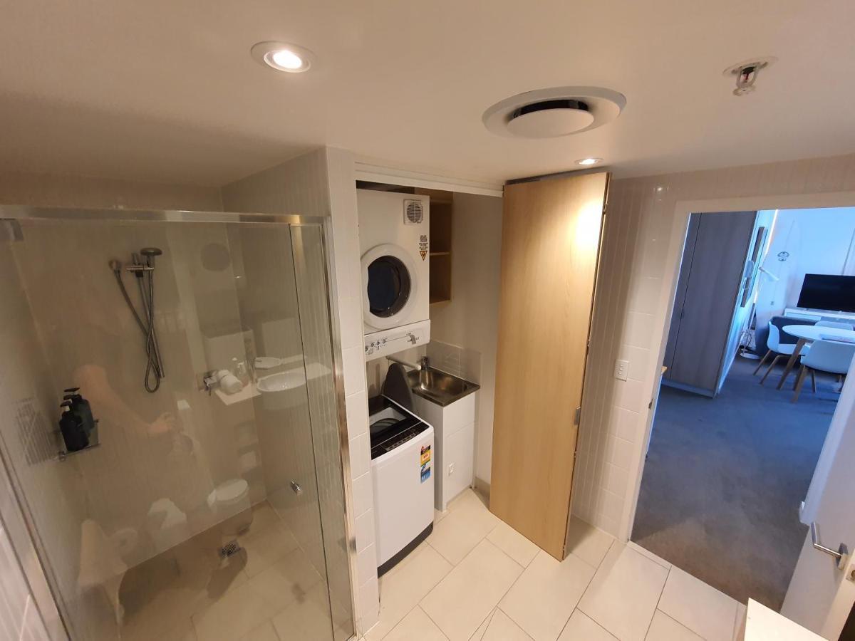 The Eureka Gold Coast Residence On Broadbeach Экстерьер фото
