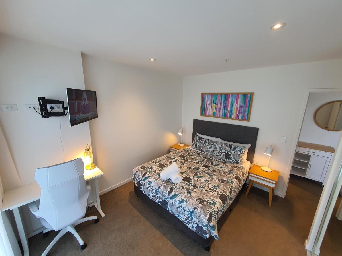 The Eureka Gold Coast Residence On Broadbeach Экстерьер фото