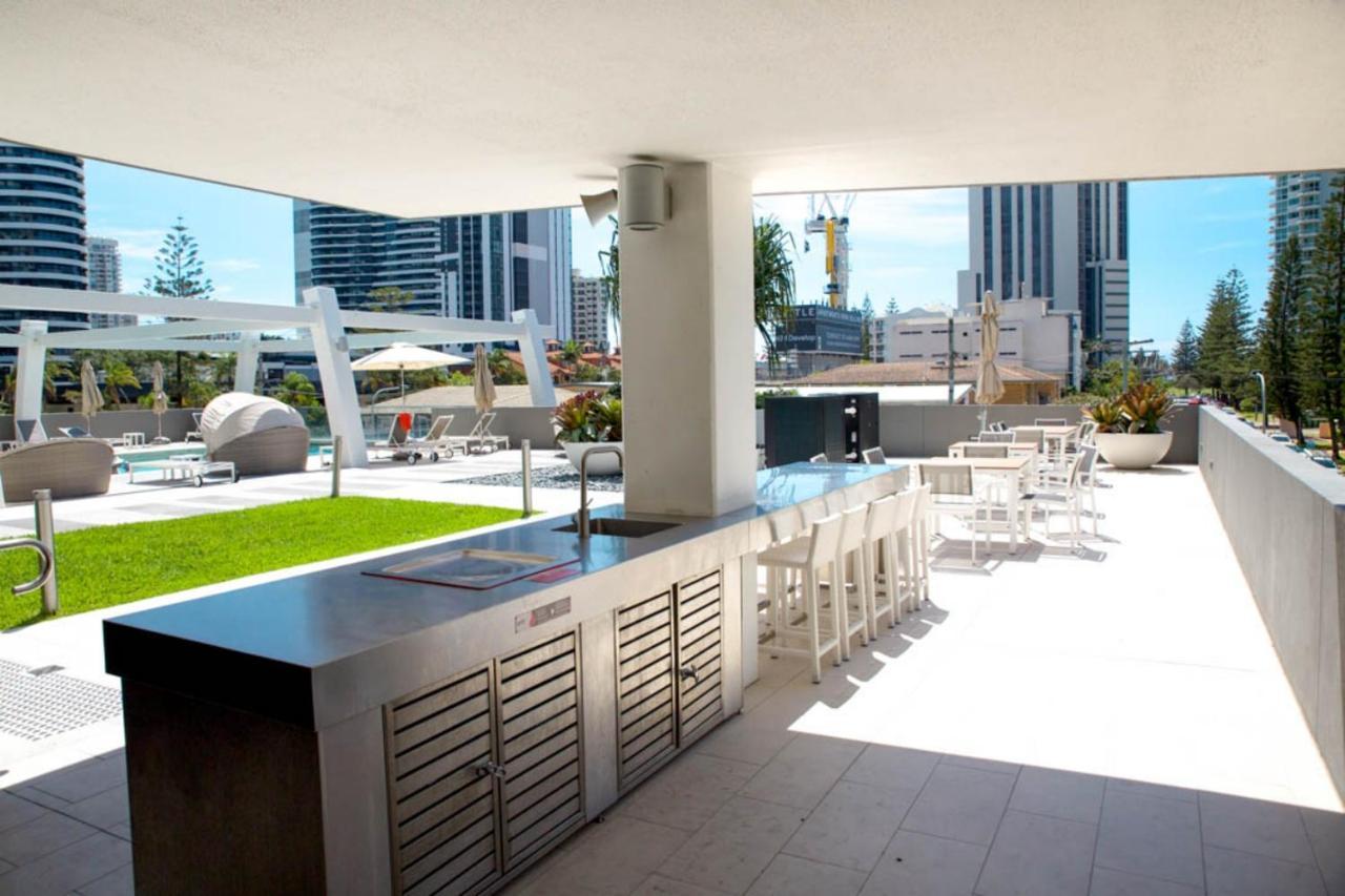 The Eureka Gold Coast Residence On Broadbeach Экстерьер фото